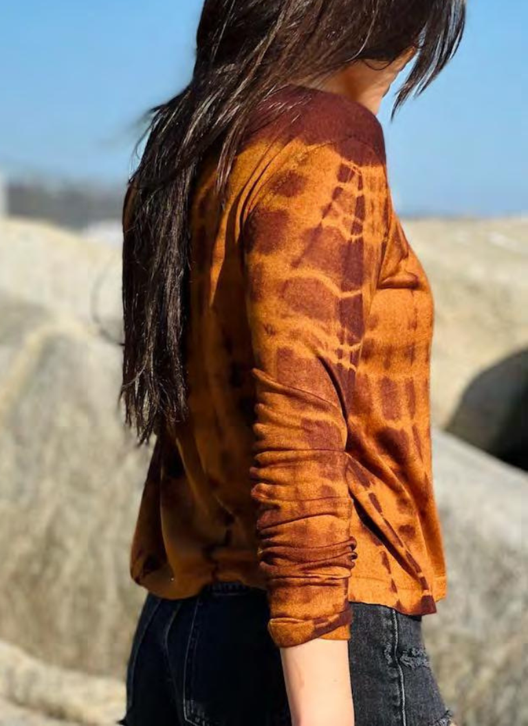 Long Sleeved Relaxed Pullover Santati